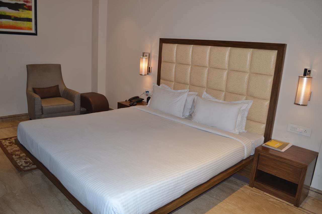 Hotel The Manor - A Boutique Hotel Jorhāt Dış mekan fotoğraf